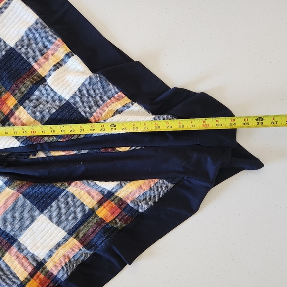 Pure Essence Navy Plaid Poncho Wrap Sweater Scarf XS Small Apres Yoga Outerwear - Picture 8 of 10